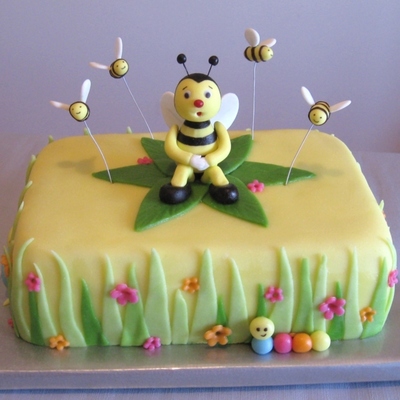 Bee Cake