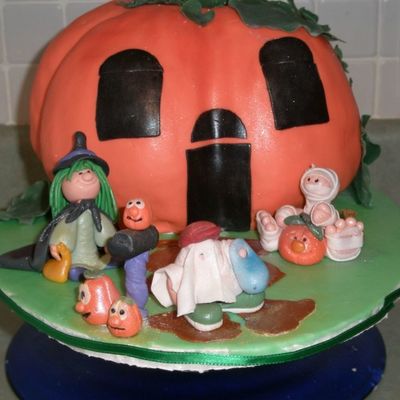 1300 Night Street - 2008 Halloween Cake Contest