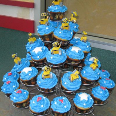 Wall-E Cupcakes