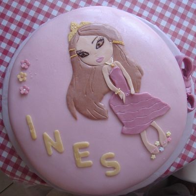 Bratz Cake