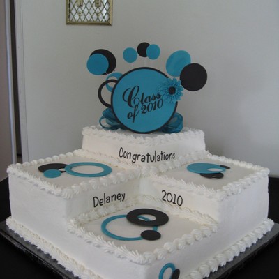 3 Step Graduation Cake