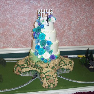 Train Wedding Cake