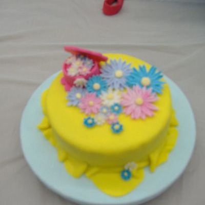 Wilton Fondant & Gumpaste Final Cake