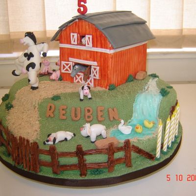Barnyard Birthday Cake