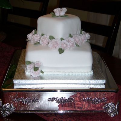 Wilton's Class 3 Fondant And Tiered Cakes