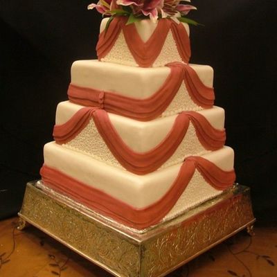 4 Tier Square