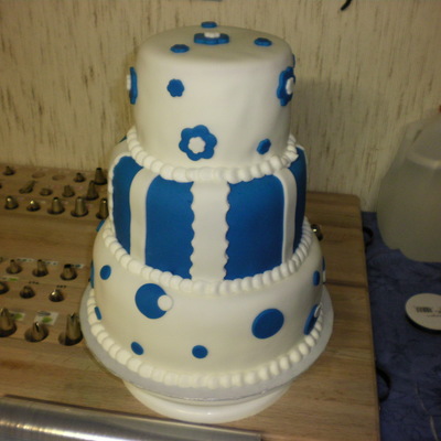 Nikkis Wedding Cake