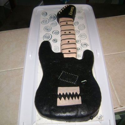 My First Guitar Cake