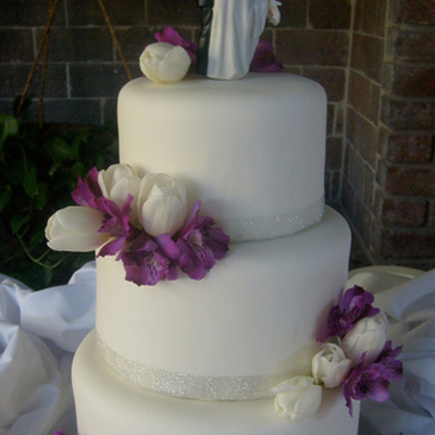 Tulips Wedding Cake
