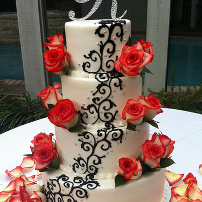 White & Black Wedding Cake