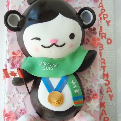 Skating Miga Birthday Cake By Charmpastry