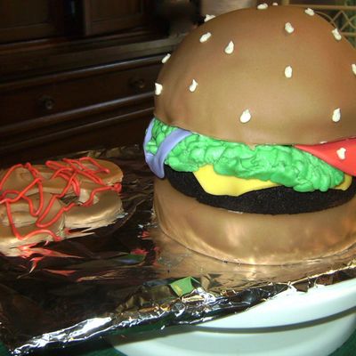 Hamburger And Onion Rings