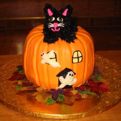 Kitty Pumpkin Cake...
