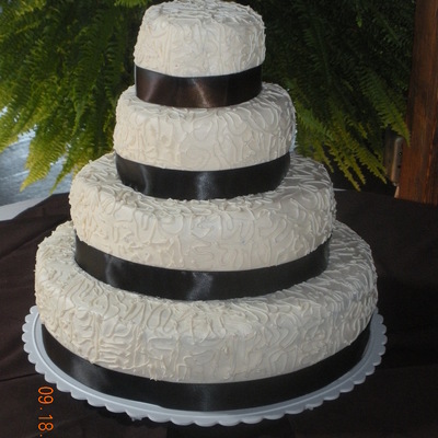 Round Wedding Cake