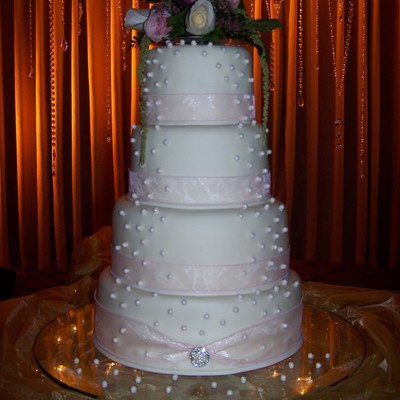 Elegant Pink Pearl Wedding Cake