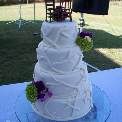 Vine Wedding Cake