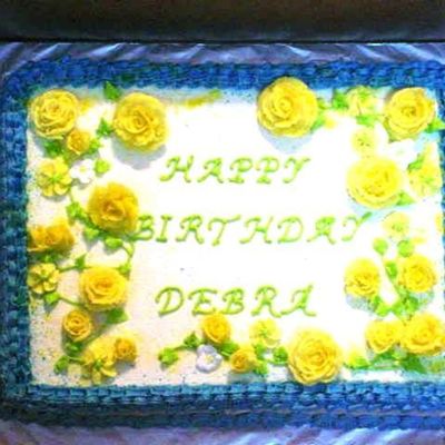 Yellow Roses With Blue Boarder