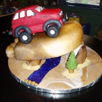 Jeep Grooms Cake