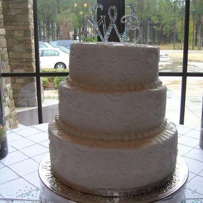 Round Layered Wedding Cake