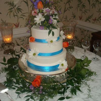 Aqua Ribbon Wedding Cake