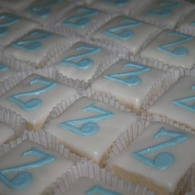 Baby Shower Petit Fours