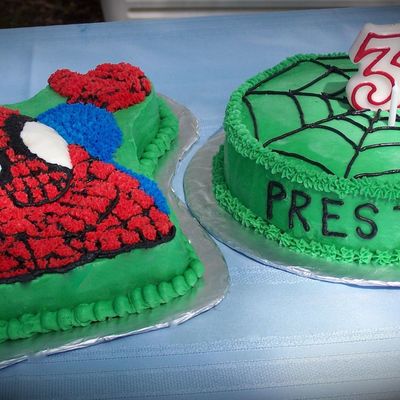 Spiderman & Spider Web Cakes