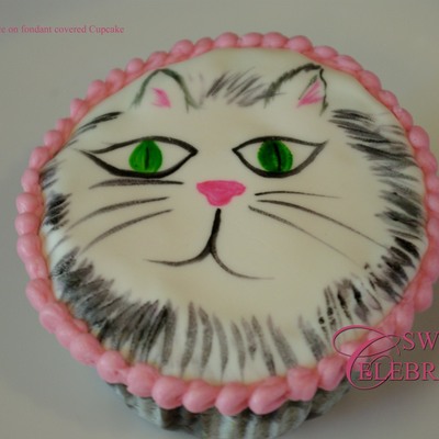 Kitty Cupcake