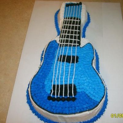 Guitar Cake
