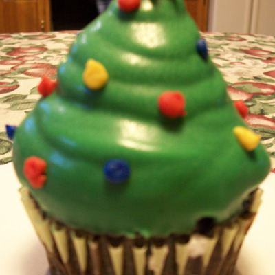 Christmas Tree Hi-Hat Cupcake