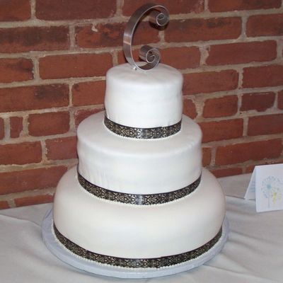 Our First Wedding Cake!!