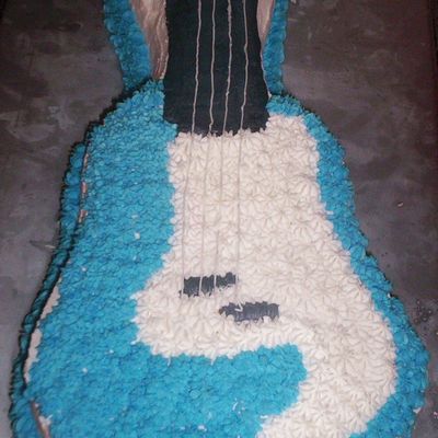 Guitar Cake