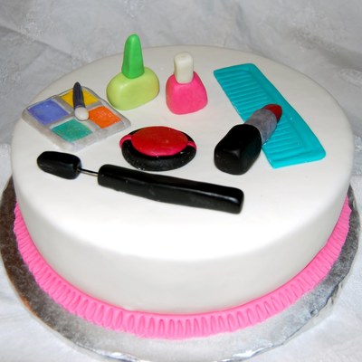 Make-Up Cake