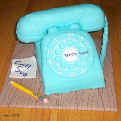 Retro Phone Cake