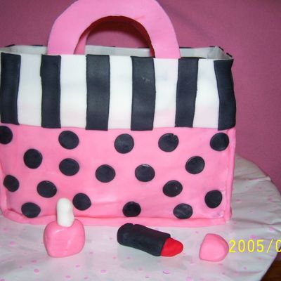 Purse Cake