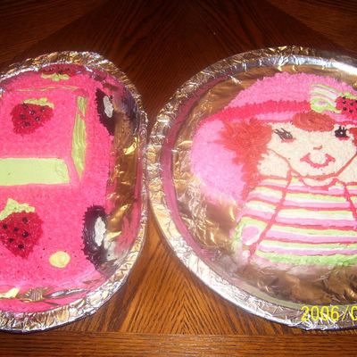 Strawberry Shortcake And Her Strawmobile