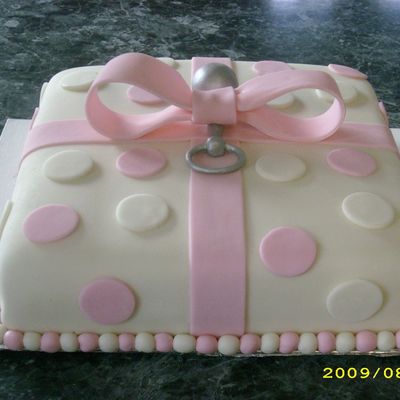 Pink Bow/silver Rattle