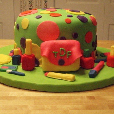 Makeup Cake &n Polka Dots