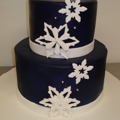 Snowflake Centerpiece Cakes