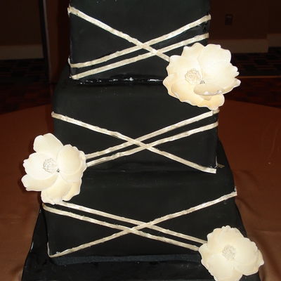 Black And Champagne Magnolia Cake