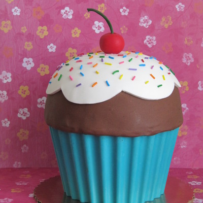 Cupcake For A Giant.