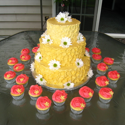 Wedding Cake And Cupcakes