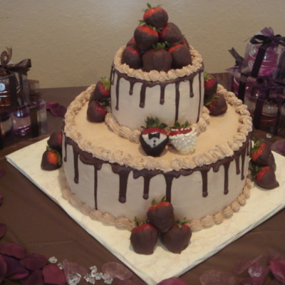 Chocolate Wedding Cake W/fresh Strawberries Dipped In Chocolate