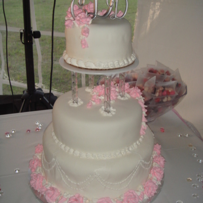 White Fondant W/pink Roses