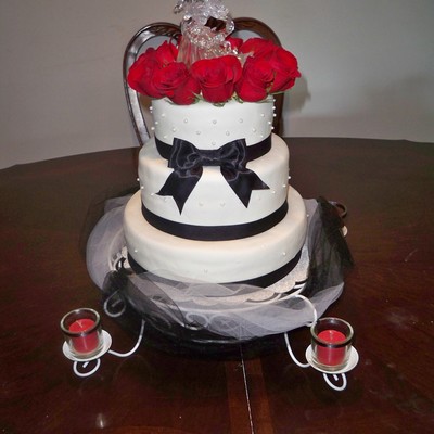 Black And White Wedding Cake (My First Wedding Cake)