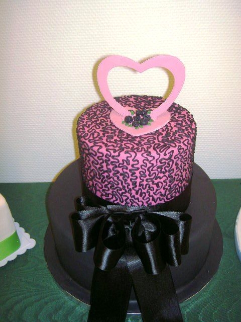 Black And Pink Cake