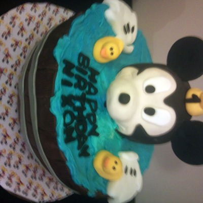 Mickey Mouse Duck Cake