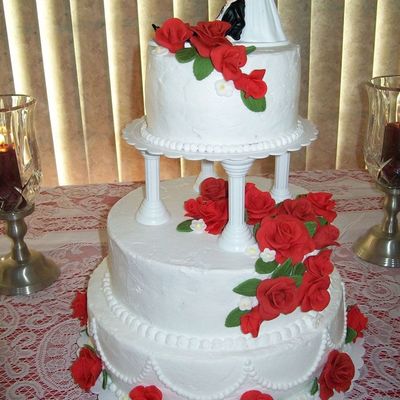 Red Rose Wedding Cake