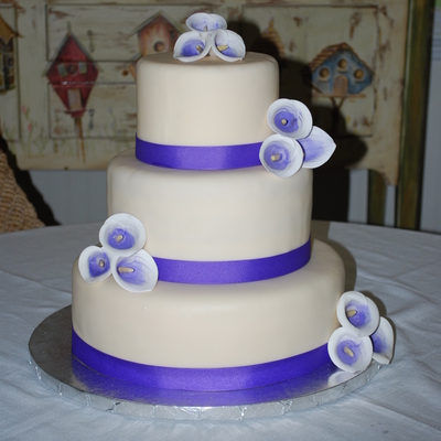 Picasso Lily Wddding Cake