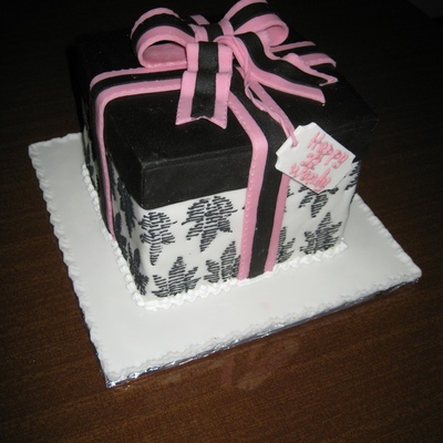 Giftbox Birthday Cake