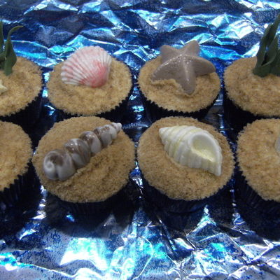 Beach-Themed Cupcakes